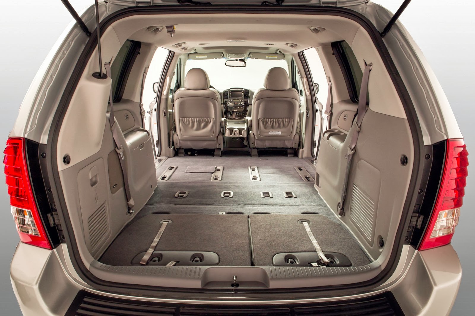 [2013-Kia-Sedona-10%255B2%255D.jpg]