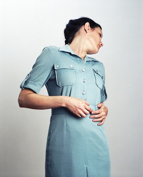 Woman in blue dress (2008) (86 x 96 cm)