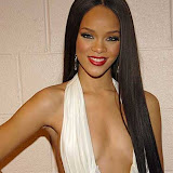 Rihanna322.jpg