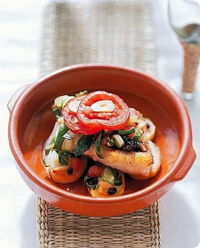 Branzino con patate e pomodoro Branzino con patate e pomodoro