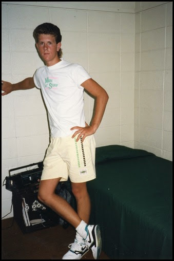 1988-Mark in dorm room 316 Landon Hall SBU Bolivar