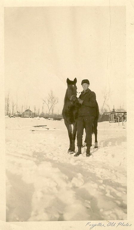 [Wm%2520and%2520driving%2520horse%255B10%255D.jpg]