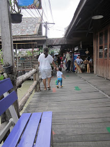 พู่กันเที่ยวพัทยาและยังท้องเสีย