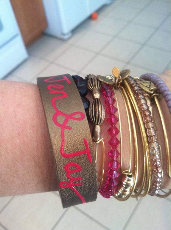 [Gifts%2520%25281%2529%255B4%255D.jpg]