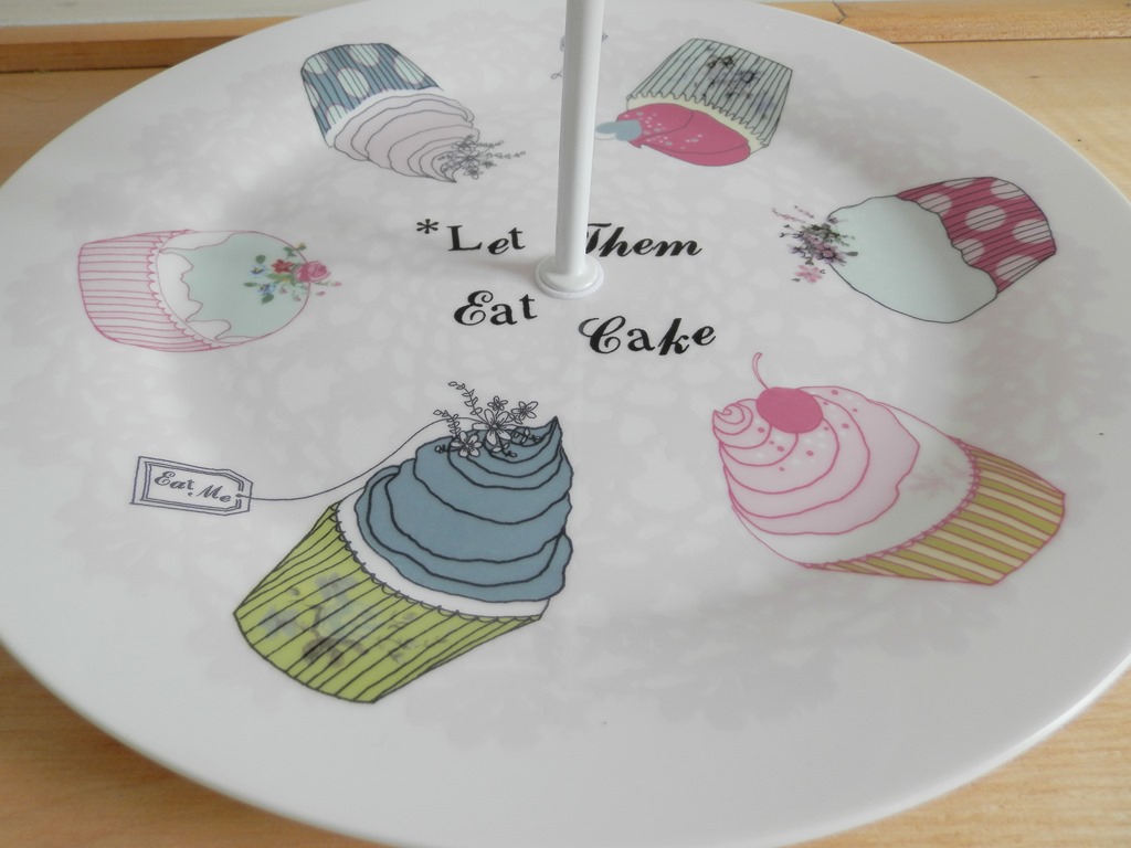 [Cute-cake-stand-24.jpg]
