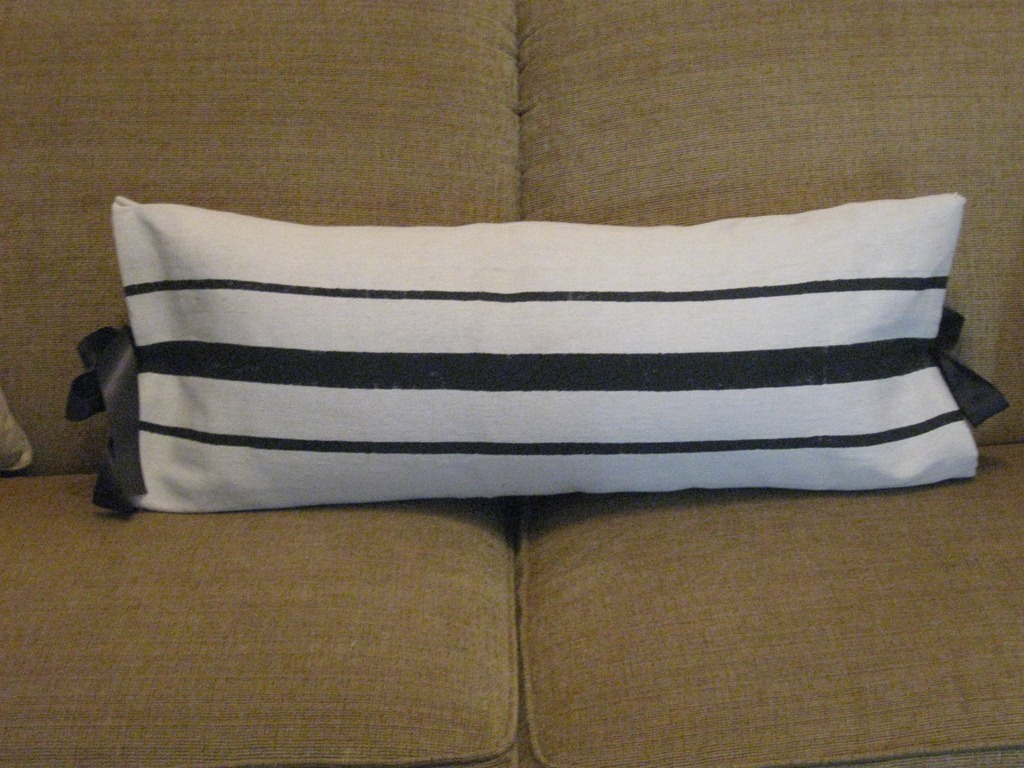 [grainsack%2520pillow%2520005%255B4%255D.jpg]