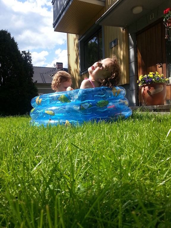 [2013-06-06%252015.29.54%255B7%255D.jpg]