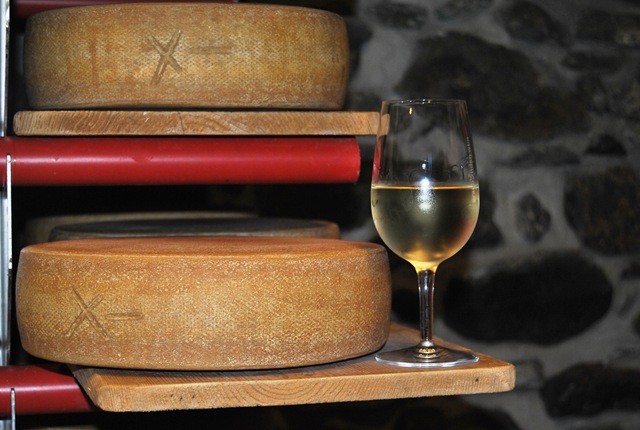 [FROMAGE-WINE%255B2%255D.jpg]
