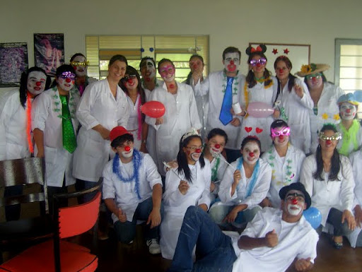Com os Enfermeiros do Riso, Lar São Vicente vira uma festa