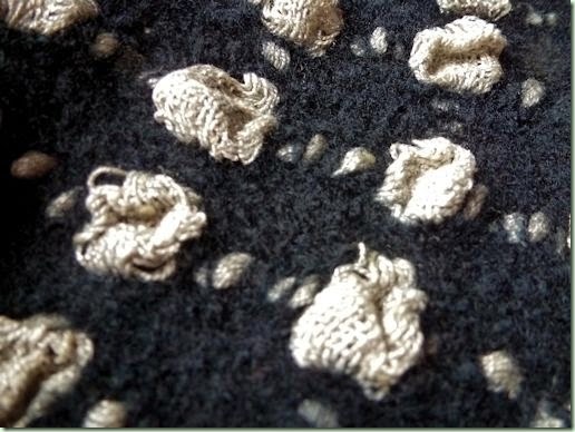 MountainsValleysScarf_det MountainsValleysScarf_det