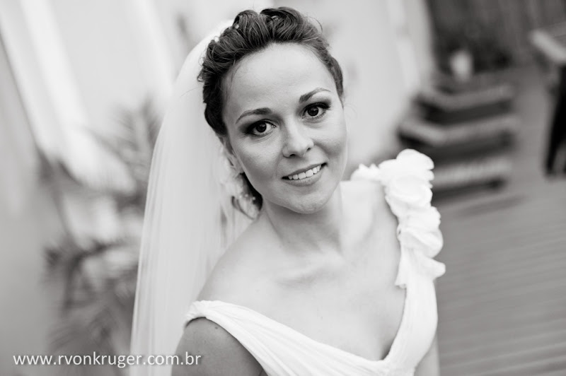 Fotos de Mariana e Diogo. Foto numero 09 de Rogerio von Kruger, fotografo no Rio de Janeiro (RJ), que faz fotos de casamento, fotos de musica, fotos de shows e fotos de eventos. Rogerio von Kruger faz fotos digitais de casamento no Rio de Janeiro, RJ. fotos de casamento foto digital rio janeiro rj festa noiva noivas festas album casamentos digitais retrato fotografia penteado vestido video profissionais