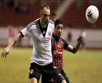 Berbatov mais uma vez fez gol
