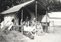 Groeneweg, Cornelis, Cornelia, Cornelis, Sjaak en Kooij, Geertruida Oostvoorne a 1949.jpg