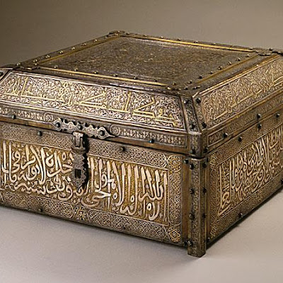 Quran Box :: Origin = Egypt :: Period = second half 19th century :: Collection = Gift of Alice Heeramaneck (M.73.41) :: Type = Metalwork, Bronze with brass inlay and precious inlaid stones, 10 x 18 12 x 18 12 in. (25.40 x 46.99 x 46.99 cm) M73_41.jpg