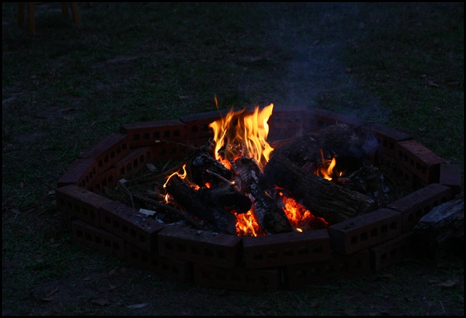 Christmas Campfire 12-23-12 (21)
