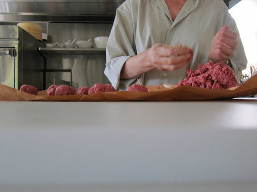 She makes about 72 meat balls.  She gives each of us dogs 3 or 4 meatballs per day, so 3 pounds is good for about a week.