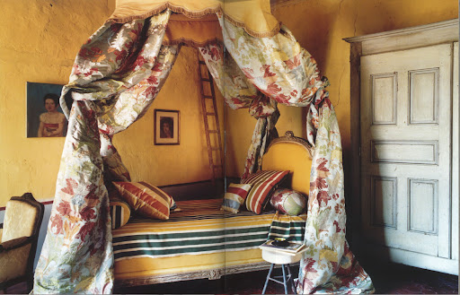 The color in this image is incredible; the multicolored lampas complements the bedding in Clarence House stripes. The color in this image is incredible; the multicolored lampas complements the bedding in Clarence House stripes.