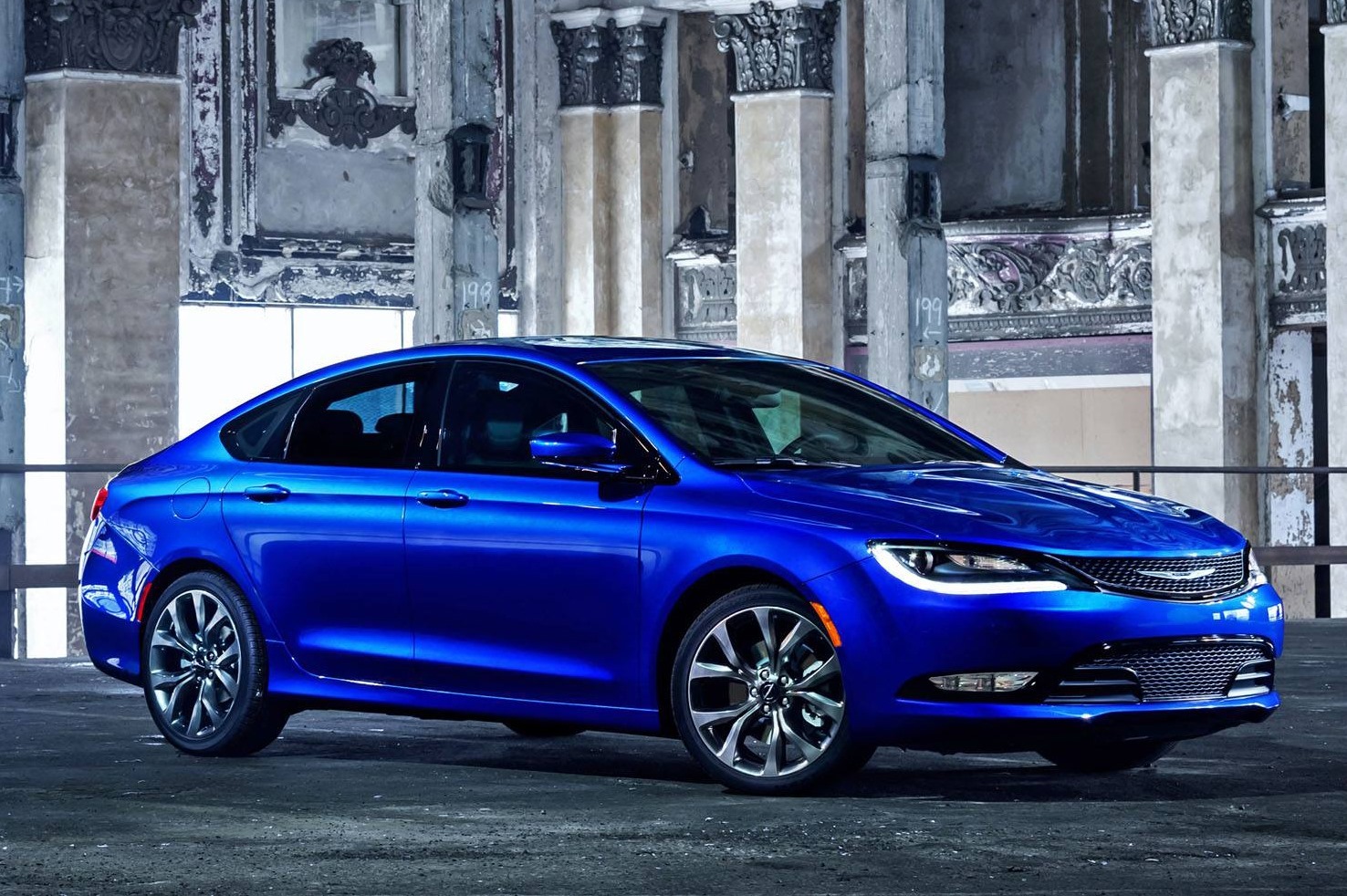 [2015-Chrysler-200-2%255B7%255D%255B3%255D.jpg]