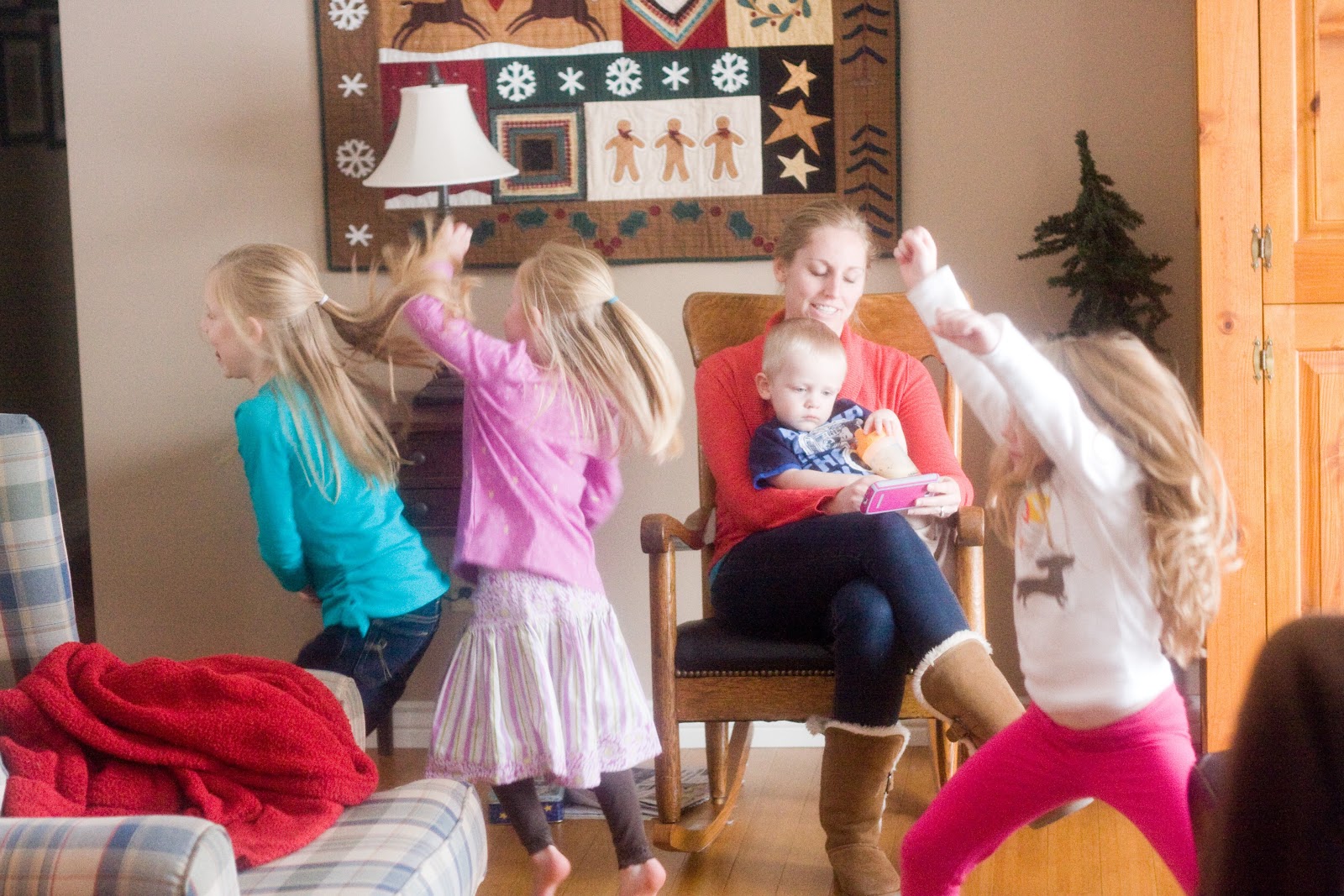 [01%252002%252013_cousins%2520dancing%25203%255B4%255D.jpg]
