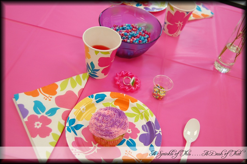[Fancy%2520Nancy%2520Party%2520Table%2520Setting%2520%257BA%2520Sprinkle%2520of%2520This%2520.%2520.%2520.%2520.%2520A%2520Dash%2520of%2520That%257D%255B4%255D.jpg]