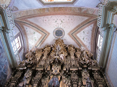 One altar was old, the others had been replaced