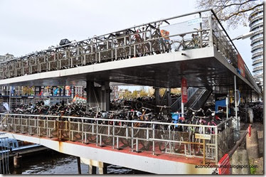 Amsterdam. Aparcamiento bicicletas Central Station - DSC_0227