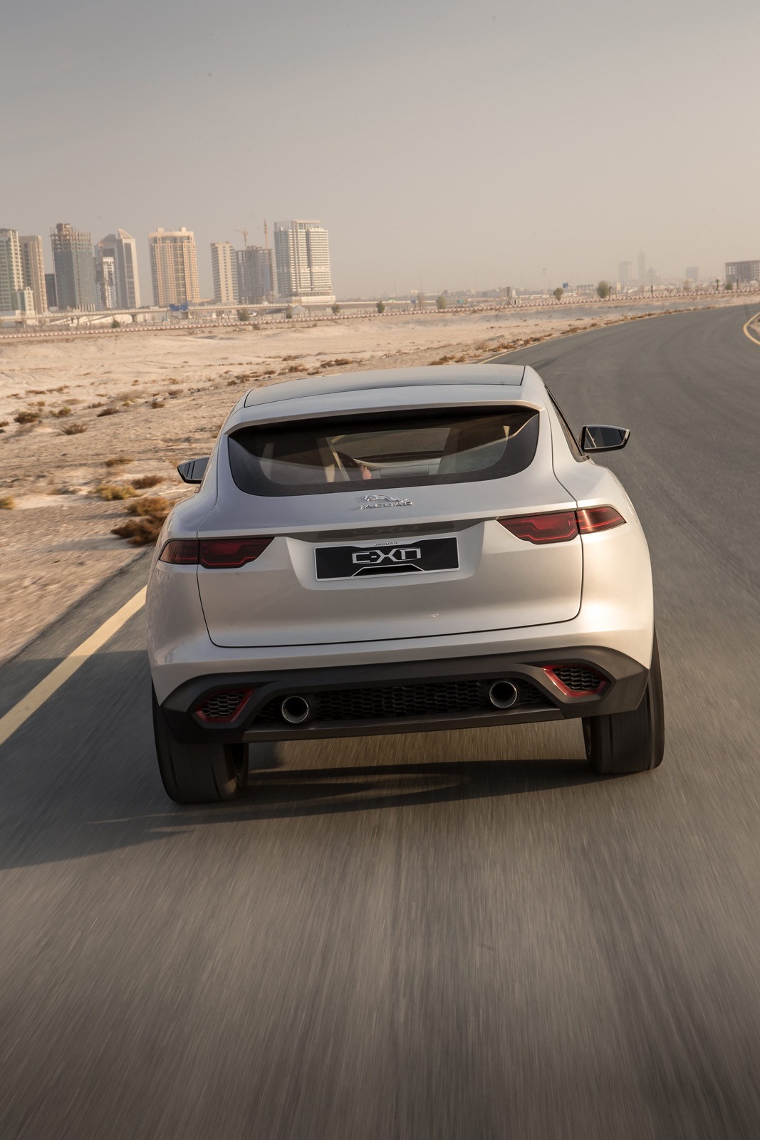 [Jaguar-C-X17-Dubai-42%255B3%255D.jpg]