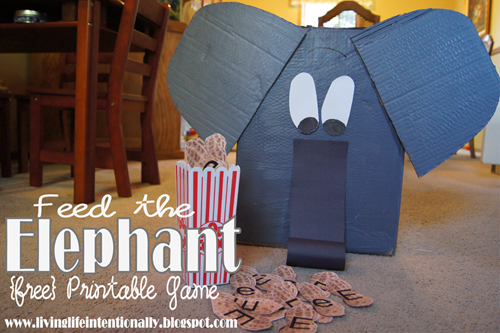 Learn about upper and lower case letters by feeding the elephant early spelling games for preschoolers