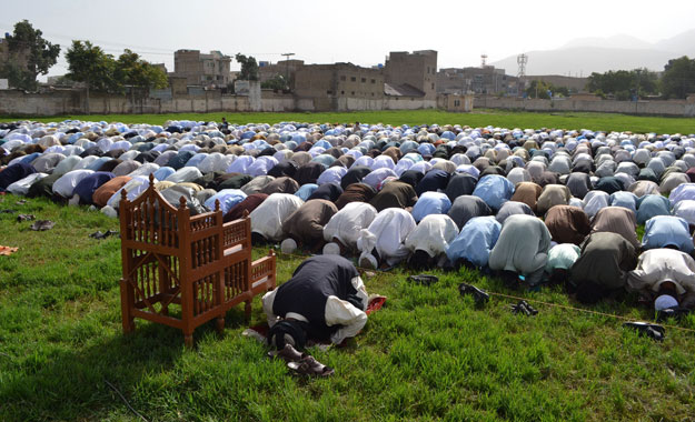 مظاهر عيد الفطر المبارك لعام 2013  فى العالم 