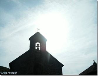 Sol sobre la Iglesia de Santiago - Roncesvalles