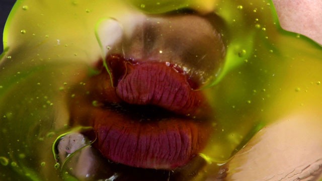 [MMGreenPinkCaviar_about_Green%255B6%255D.jpg]