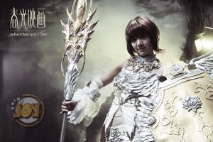 Lineage 2: Beatuful Girls Cosplaying Lineage II