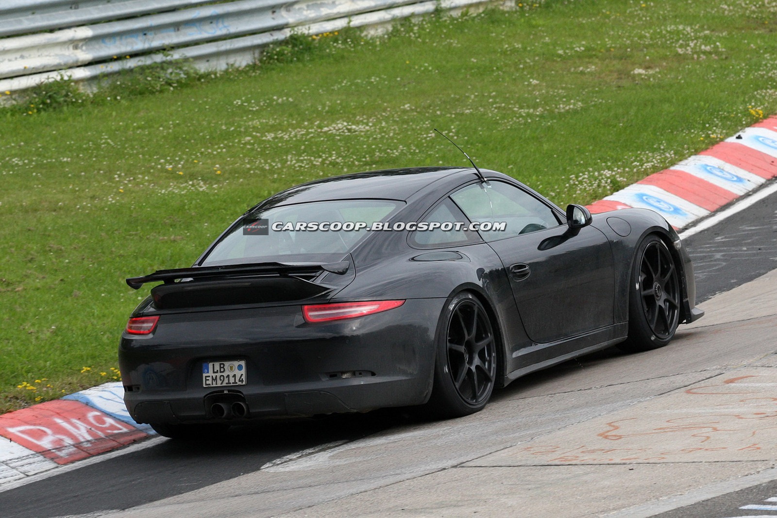 [New-Porsche-911-GT3-2013-07%255B7%255D.jpg]