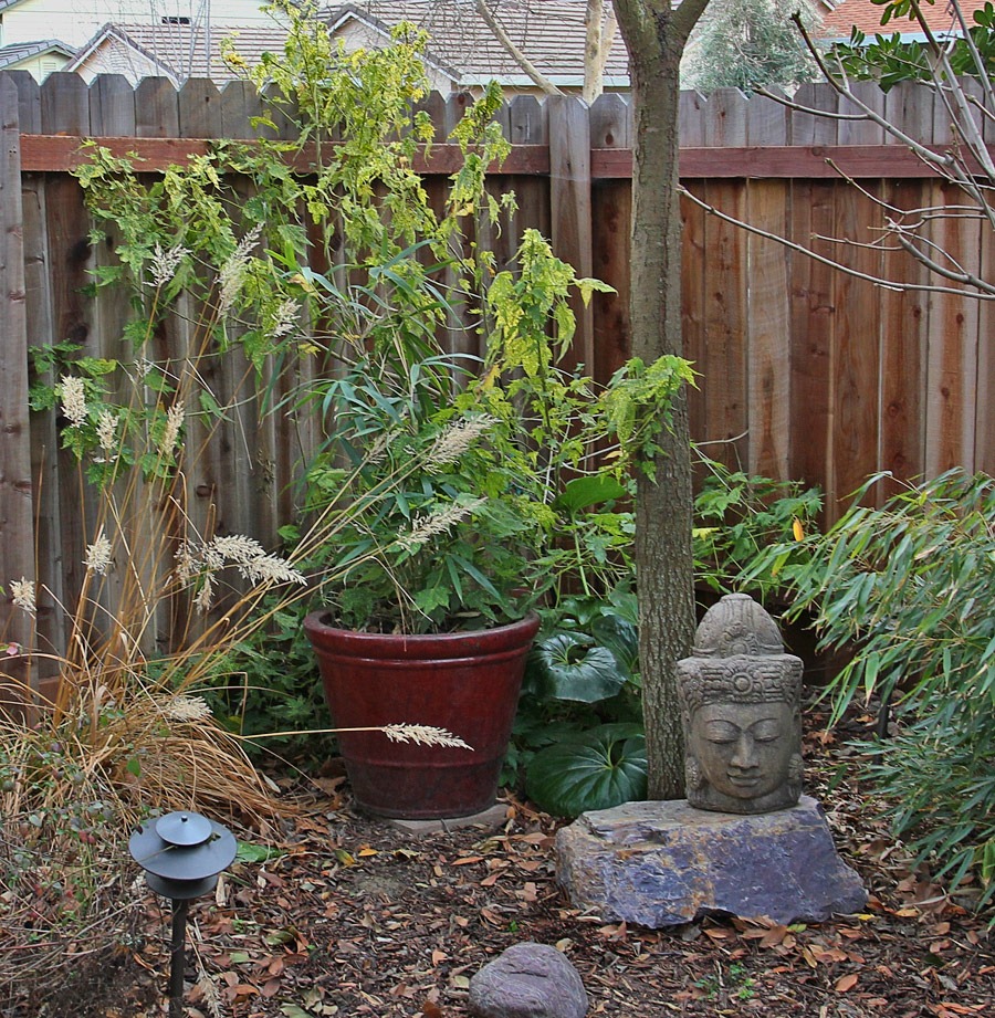 [120218_Guanyin_corner_before%255B3%255D.jpg]