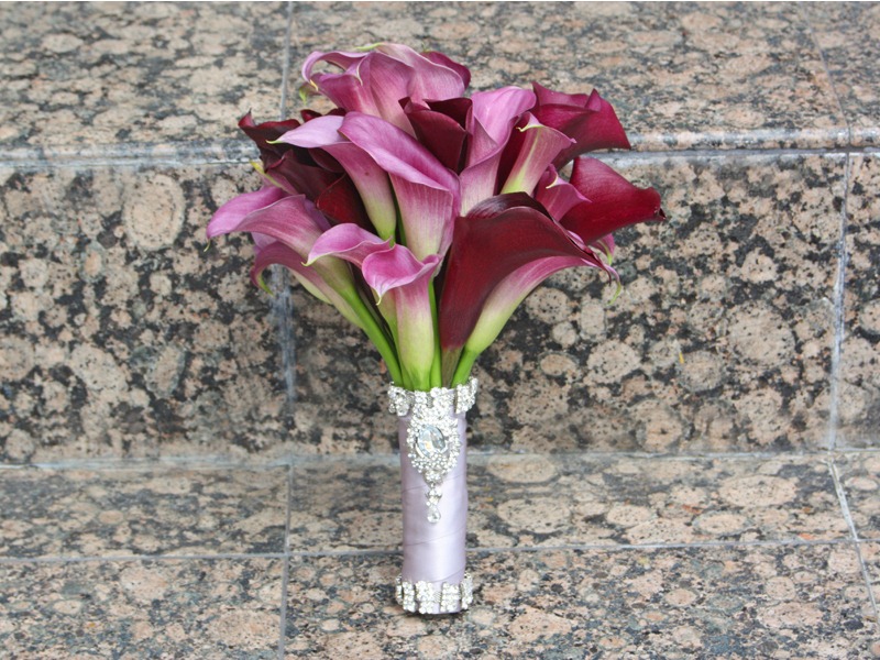 [purple-calla-lily-crystal-handle-bou%255B1%255D.jpg]