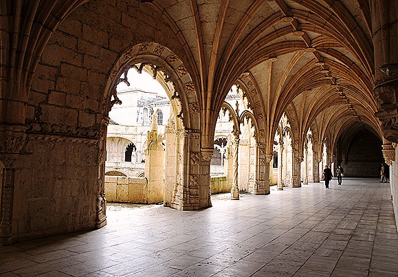 mosteiro dos Jeronimos -  claustro - corredor