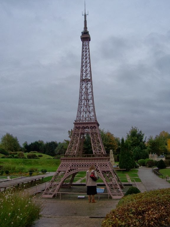 [2013.10.25-076-Tour-Eiffel7.jpg]
