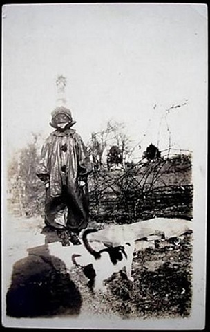 [creepy-black-white-photos-26%255B2%255D.jpg]