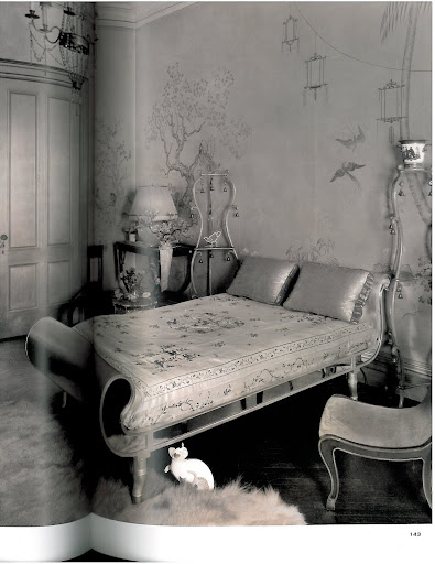 How sexy is this New York City bedroom by Rose Cummings. Is that a ceramic cat?