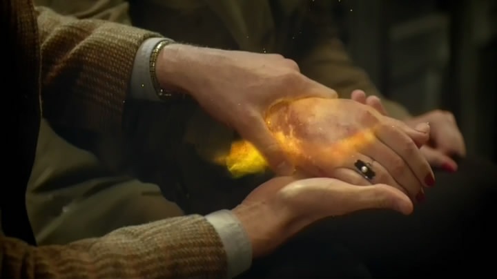 [Doctor.Who.2005.S07E05.The.Angels.Take.Manhattan.HDTV.x264-TLA.mp4_snapshot_24.13_%255B2012.10.01_20.31.54%255D%255B2%255D.jpg]
