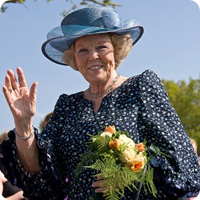 600px-Koningin_Beatrix_in_Vries 600px-Koningin_Beatrix_in_Vries