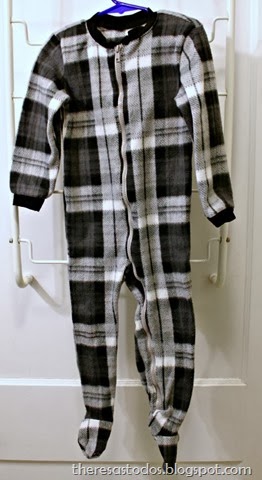 [GrayFootedJammies2.jpg]