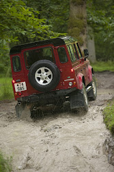 2013-LR-Defender-20%25255B2%25255D.jpg
