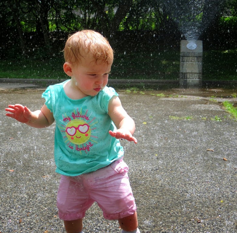 [Twin%2527s%2520first%2520NYC%2520Water%2520Sprinkler%2520Experience_0004%255B3%255D.jpg]