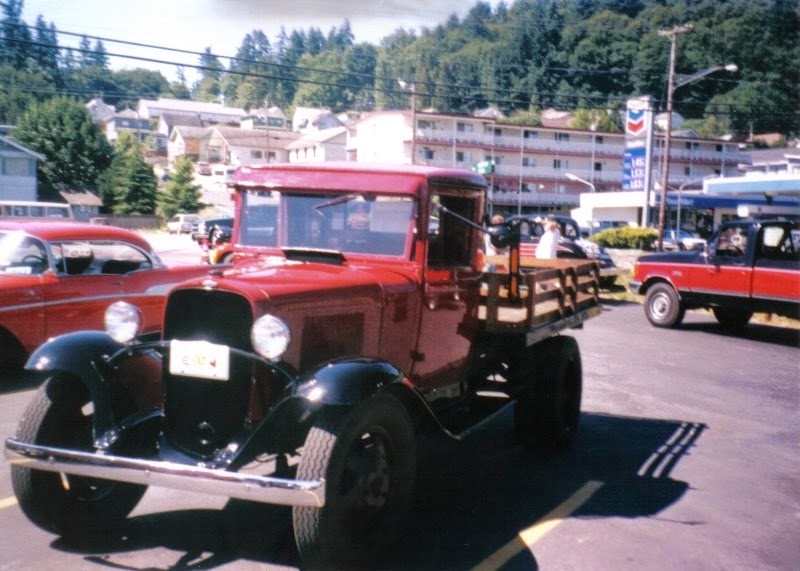 [37-1933-Chevrolet-Flatbed-Truck-in-t%255B1%255D.jpg]