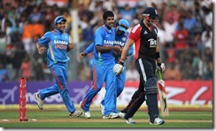 varun aaron_wicket taking