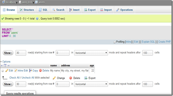 Penyisipan data tabel halaman phpMyAdmin