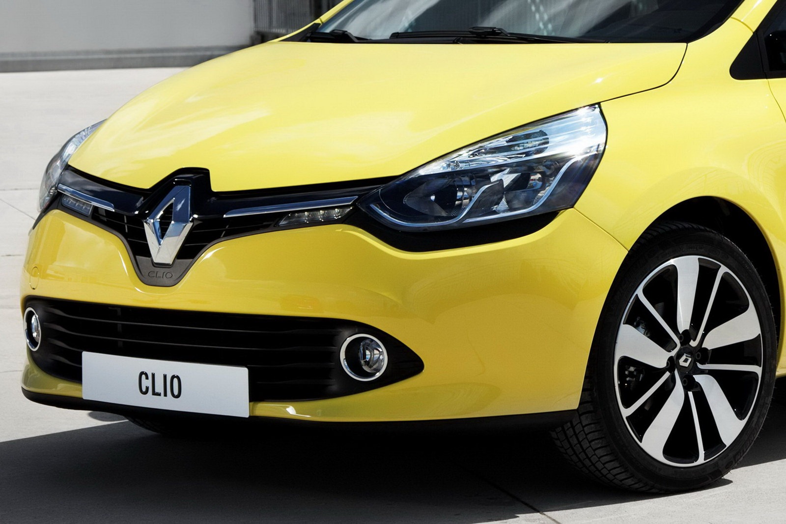 2013-Renault-Clio-Mk4-36%25255B2%25255D.jpg