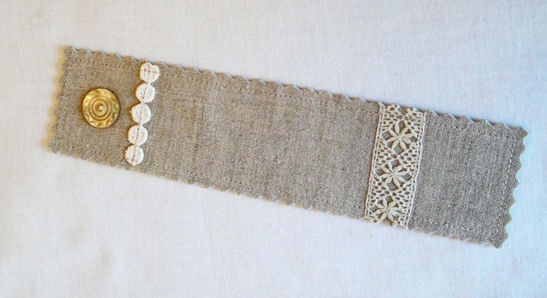 [14%2520linen%2520bookmark%255B4%255D.jpg]