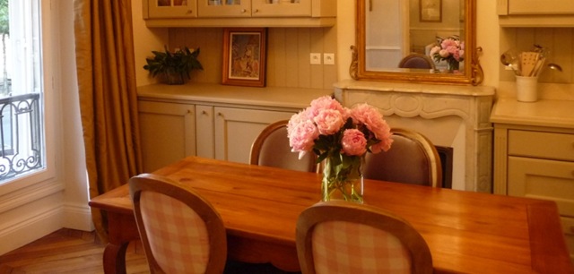 [Kitchen%2520looking%2520towards%2520street%255B1%255D.jpg]